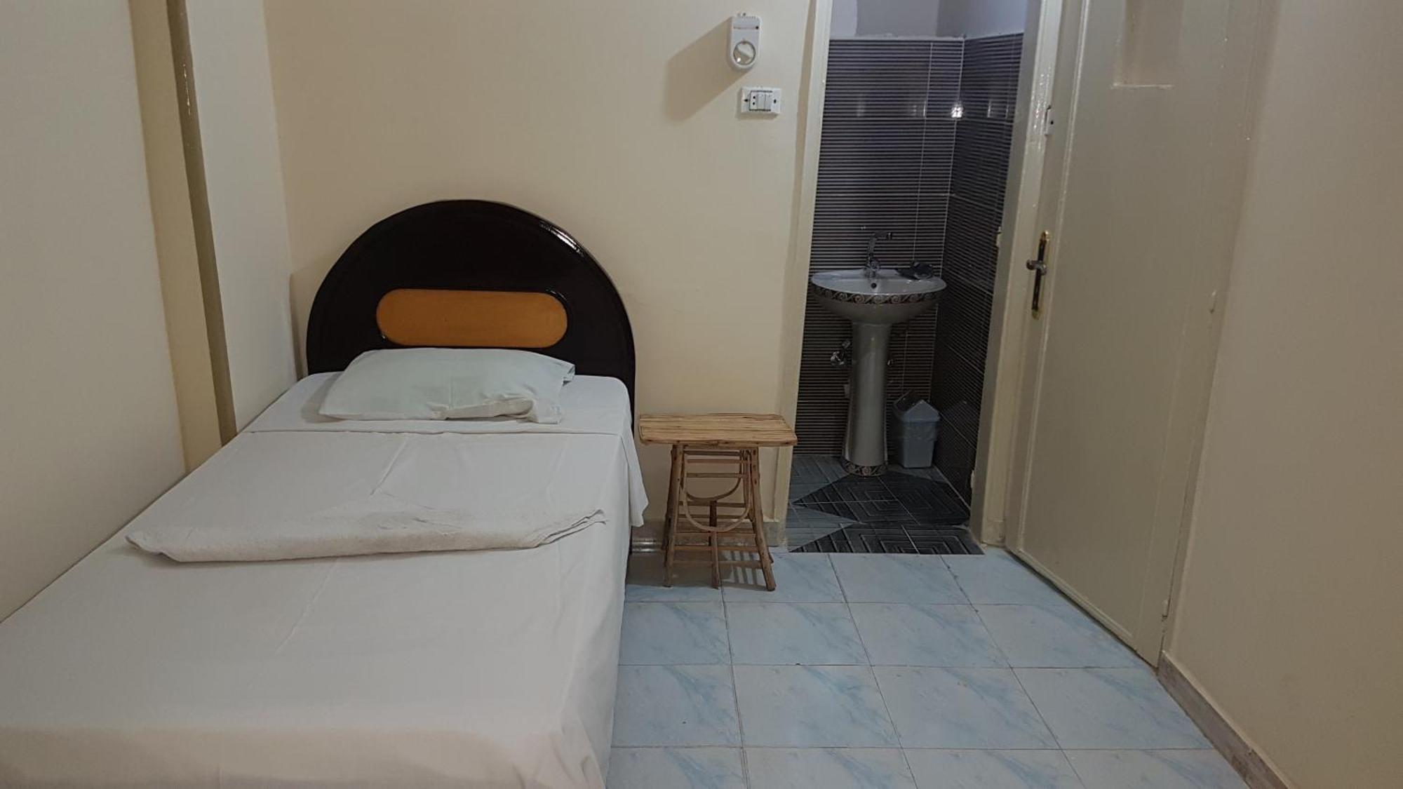 Bob Marley Peace Hotel Luxor Esterno foto